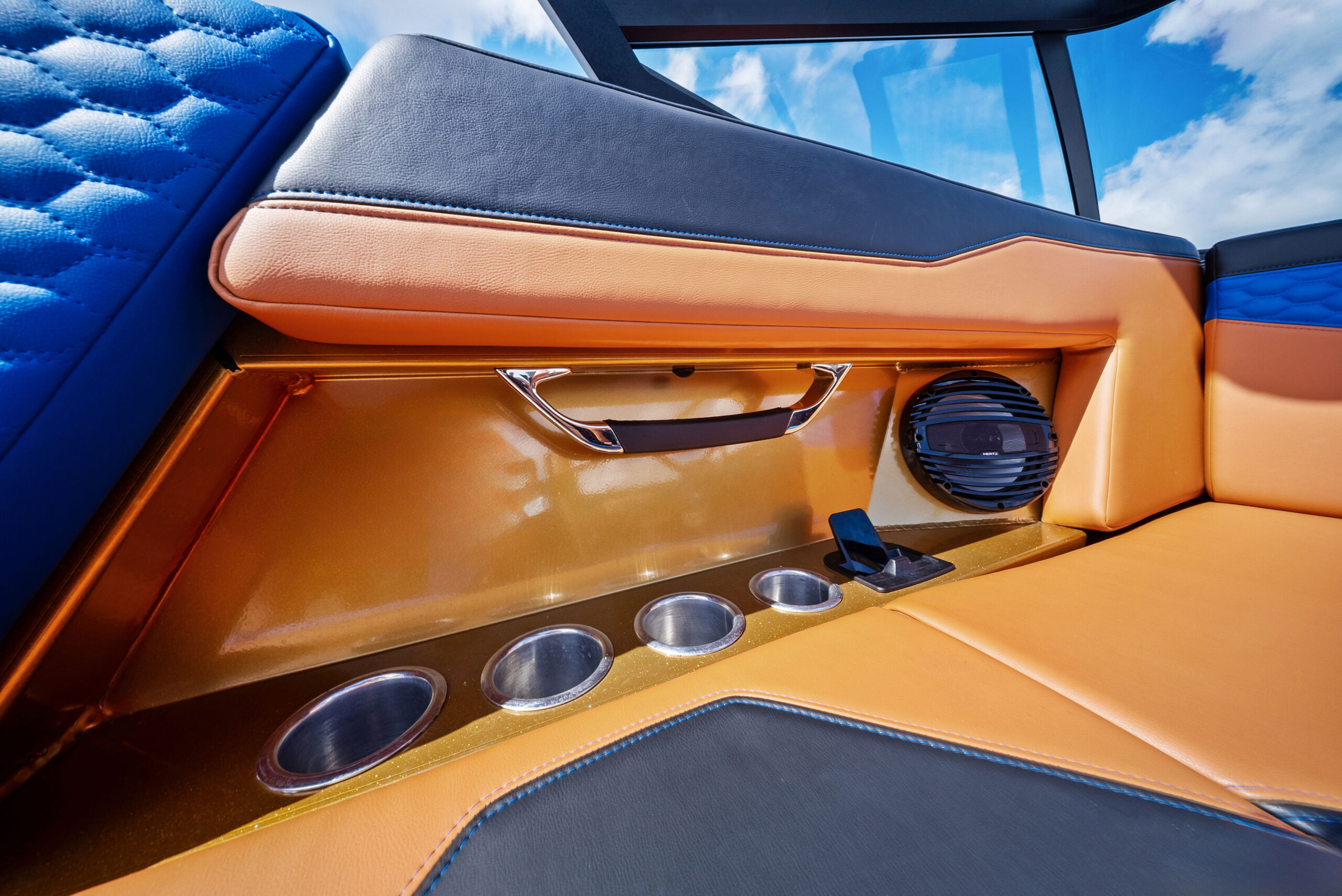 Genesis 24 cockpit and seating detail